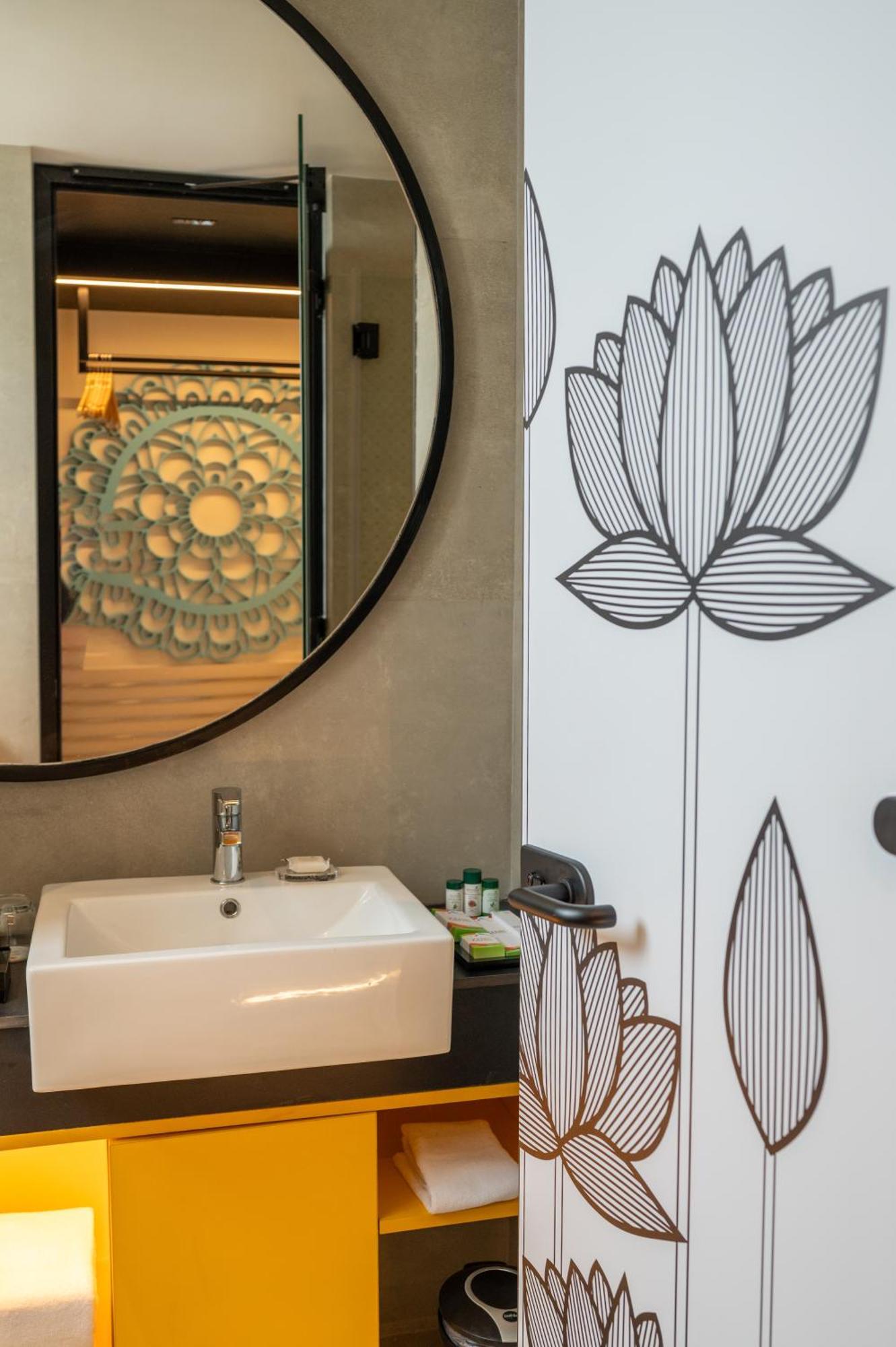 Zibe Luxe Kakinada By Grt Hotels 外观 照片