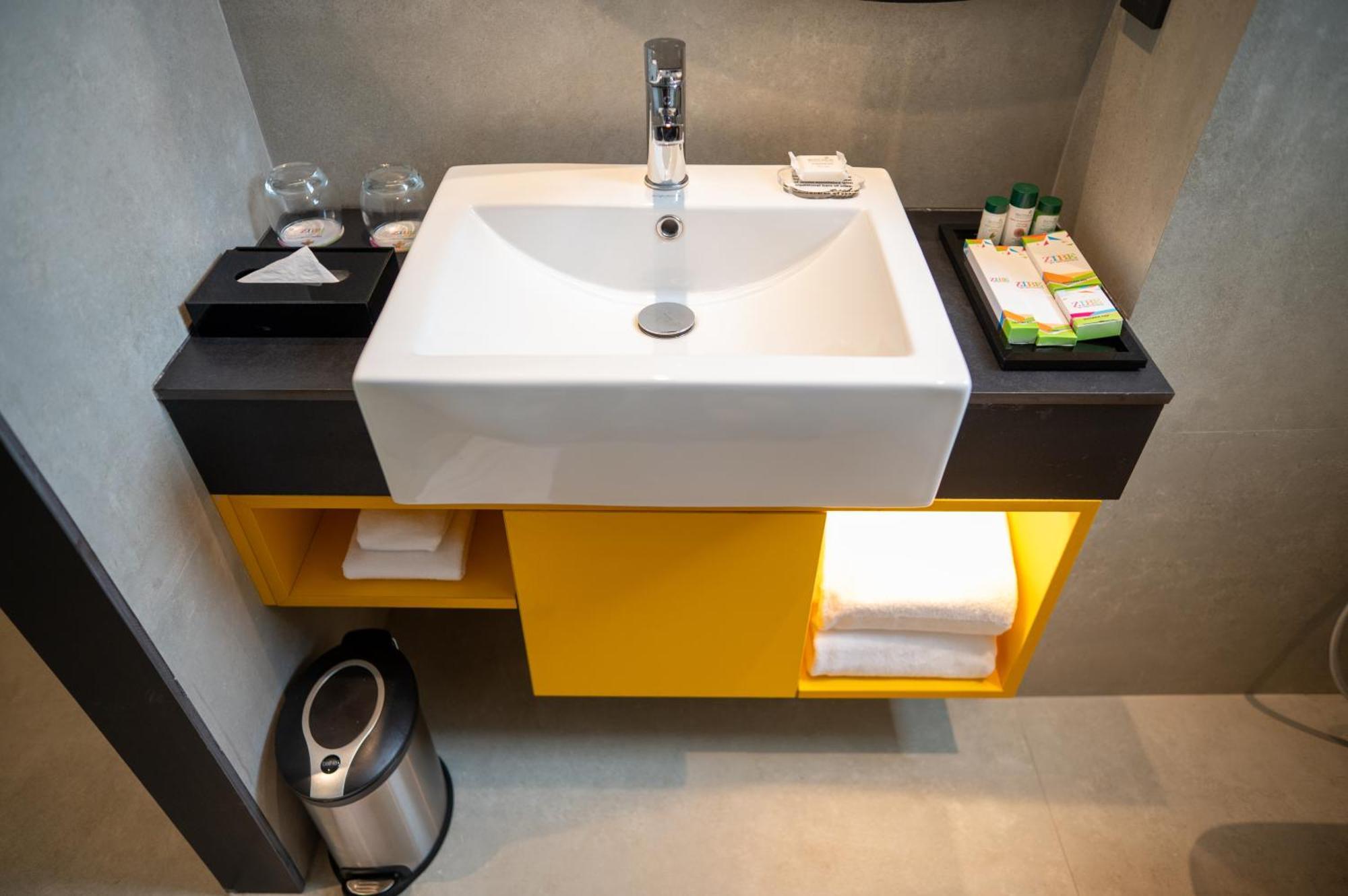 Zibe Luxe Kakinada By Grt Hotels 外观 照片